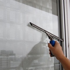 便利屋ミノタスです！お家の窓掃除致します！