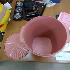 タッパーウエア　フタ付収納　82332の画像