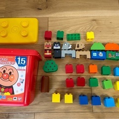 最終値下げ　
アンパンマン　はじめてのブロックバケツ