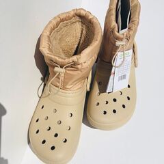 クロックスのブーツ 新品・未使用の画像
