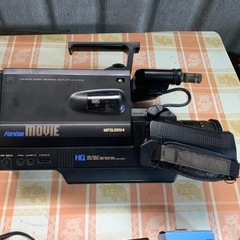 昭和レトロ　三菱 VHS ビデオカメラ HV-M10の画像