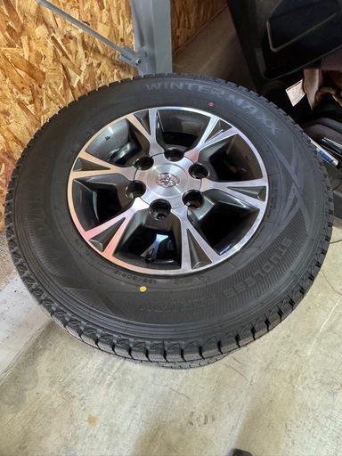 ハイエース　2024年製　新車外し　純正オプションアルミホイール　スタッドレスタイヤセット