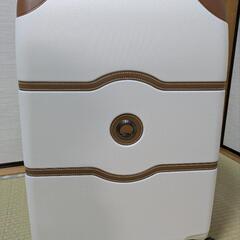 定価44000円新品未使用品　DELSEYデルセー　スーツケース