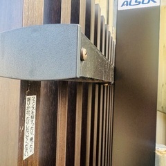  LIXIL リクシル プログコート フェンス F1型 ダーク ブラウン　横200cm 高さ190cm フェンス 目隠し  TOEX  プログコートフェンス 本体   アルミカラー    境界 屋外 アルミ 形材フェンスガーデン DIY 塀 壁 2025の画像