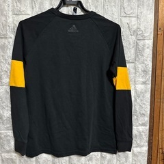 adidasの画像