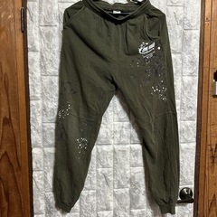 スエットパンツ
