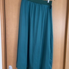 フリーサイズ　ロングスカート【緑色】の画像
