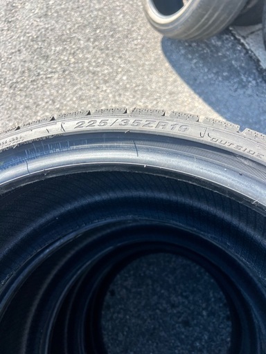 まだあります[新古タイヤ]DAVANTI WINTOURA+ 225/35R19 93V XL ｽﾀｯﾄﾞﾚｽ