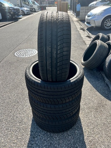 まだあります[新古タイヤ]DAVANTI WINTOURA+ 225/35R19 93V XL ｽﾀｯﾄﾞﾚｽ