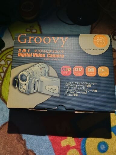 Groovy  3IN1デジタルビデオカメラ　EMDC-110