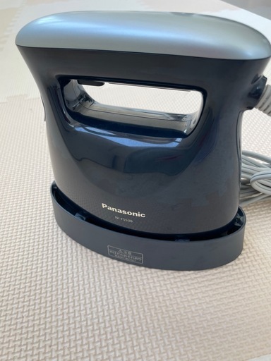 【美品】Panasonic 衣類スチーマー アイロン NI-FS530
