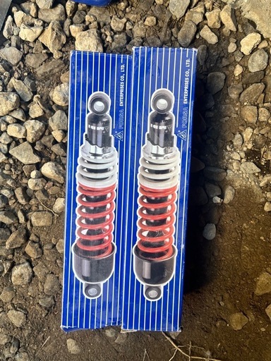 マジェC ローダウンリアショック