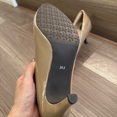 RANDA エナメルパンプス　24.5cmの画像