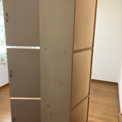 収納棚の画像