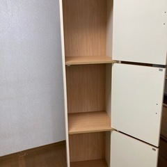 収納棚の画像