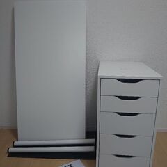 IKEA 白いデスク White Deskの画像