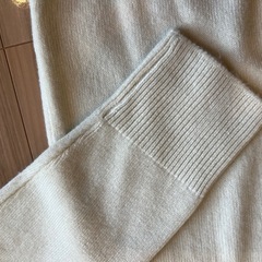 GU カーディガン白　Sの画像