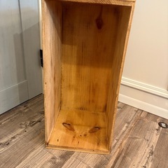 りんご　木箱の画像