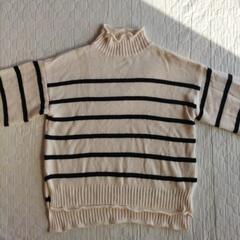 ボーダー柄ざっくりセーター　Lサイズ　ハイネックデザイン　アクリル100%　サイドスリットありの画像