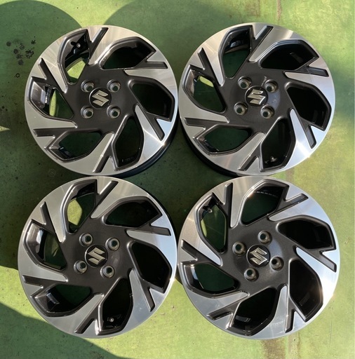 【売れました】現行スペーシアカスタム 純正ホイール 15インチ