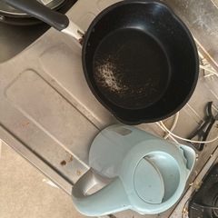 鍋と電気ケトル