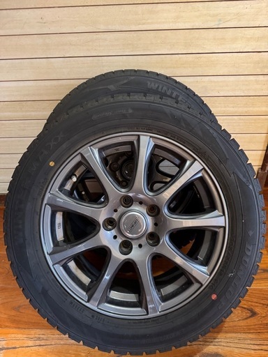 メーカー16インチ
不明スタッドレスタイヤ　バリ溝2本