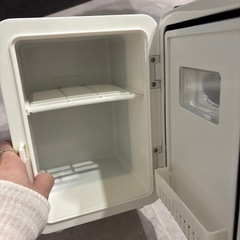 コンパクト冷蔵庫の画像