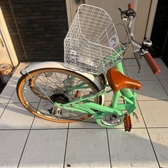 室内保管22インチ子供用自転車の画像