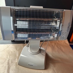 遠赤外線 電気ヒーター セラムヒート 動作保証 DAIKIN ダイキン ERFT11US-W 暖房機 電気ストーブ 冬物の画像