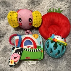 あかちゃんおもちゃ&トマトまくら

