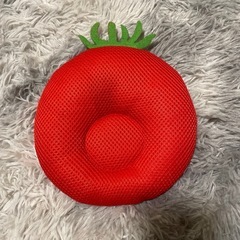 あかちゃんおもちゃ&トマトまくら
の画像