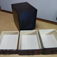 鎌倉彫りミニタンス　3段引き出しの画像