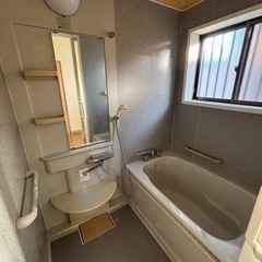 NO5【戸建て 4DK】新居浜市上原 駐車場付き⭐ 家賃3.2万円!!敷金礼金0円 ペット可 仲介手数料0円!! 2階建て！バストイレ別  📢 当月末まで家賃無料【ペット可】 貸家 戸建て 格安　 賃貸物件  − 愛媛県