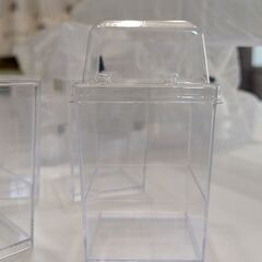 ゼリーなどに！蓋付きスクエアデザートカップ８０個まとめて♪