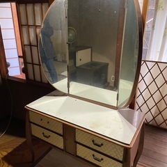 鏡台、ドレッサー