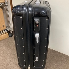 F-1659⭐️スーツケースです‼️鍵もありますの画像