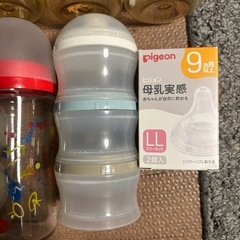 哺乳瓶セット　ミルクストッカー付きの画像