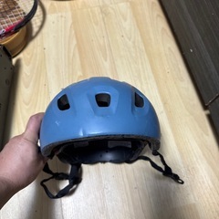 ヘルメットあげます