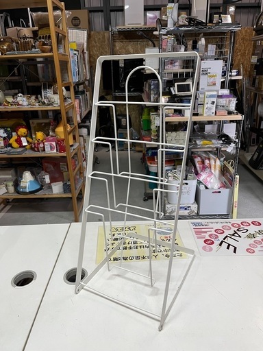 ニトリ マガジンラック メタル A4サイズ ブックスタンド 4段 ホワイト 中古品 ④
