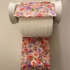 ハンドメイド　トイレットペーパーホルダーカバー 花ピンク
