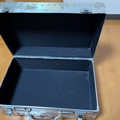 アルミ製収納バッグの画像