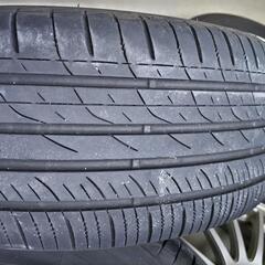 ヴェゼル夏タイヤ215/60R16の画像