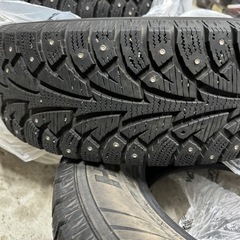 スパイクタイヤ　４本セット　
205/70/R15 96T  Hankook の画像
