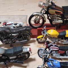 商談中　バイクの置物まとめて500円