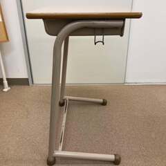 学習用の椅子と机 セット 【0円】バラでの引き取りも可