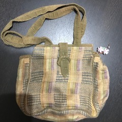 がま口型バック ☻  肩掛け可能です🍀の画像