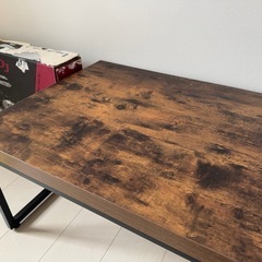 オシャレなローテーブルの画像