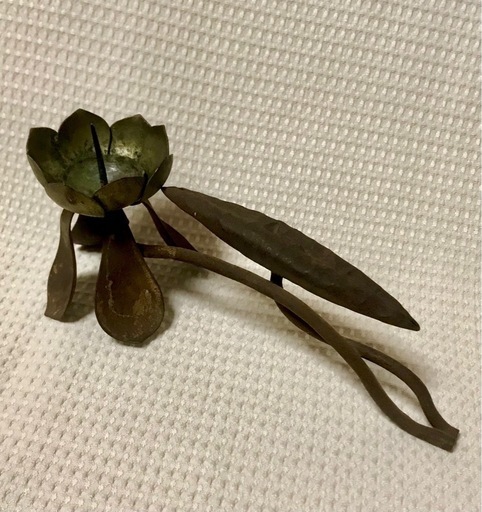 アンティーク　蓮の花 手持ち蝋燭燭台キャンドルホルダー