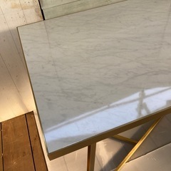 【大幅お値下げ】限定１台！店舗什器🙆オシャレな大理石風テーブルの画像