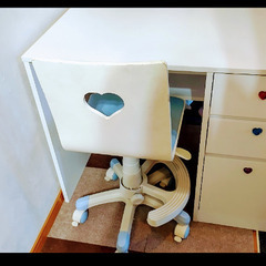 キッズ向き☆学習机、女の子机の画像